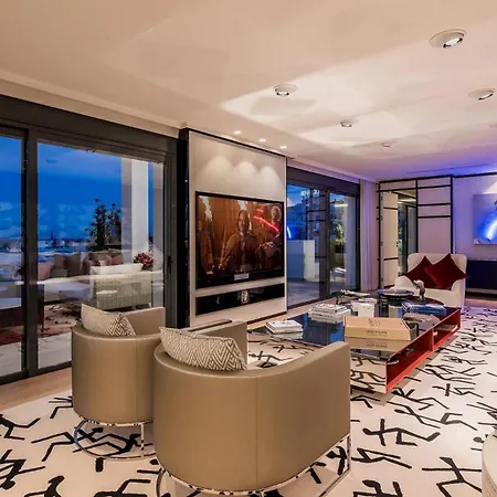 Moderno Apartamento Con Vistas Al Mar En Puerto Banus * Marbella
