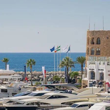 Moderno Apartamento Con Vistas Al Mar En Puerto Banus Apartment Marbella